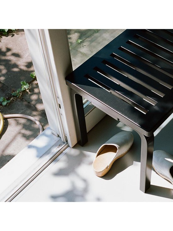 Artek - Ritiläpenkki 153A maalattu musta L 112 cm - BLACK | Stockmann - photo 3