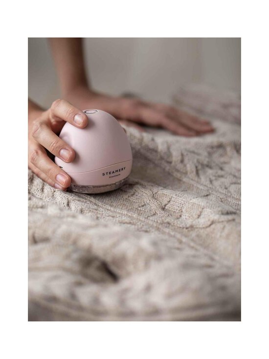 Stockholm Steamery - Topieemaldaja Pilo 1 Fabric Shaver - DUSTY PINK (VAALEANPUNAINEN) - photo 3 Stockholm Steamery - Topieemaldaja Pilo 1 Fabric Shaver - DUSTY PINK (VAALEANPUNAINEN) | Stockmann - photo 3