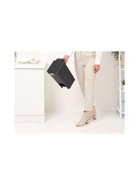 Brabantia - Pedal Bin StepUp -poljinroskakori 10 l - DARK GREY - photo 8 Brabantia - Pedal Bin StepUp -poljinroskakori 10 l - DARK GREY | Stockmann - photo 8