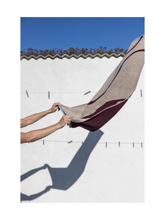 Mette Ditmer Denmark - Nova Arte -pyyhe 70 x 133 cm - 58 WINE/ SAND | Stockmann - photo 2