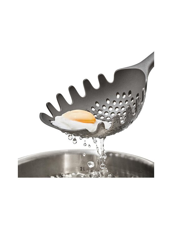 OXO - Pasta Scoop Strainer -siivilä - GREY, BLACK - photo 9 OXO - Pasta Scoop Strainer -siivilä - GREY, BLACK | Stockmann - photo 9