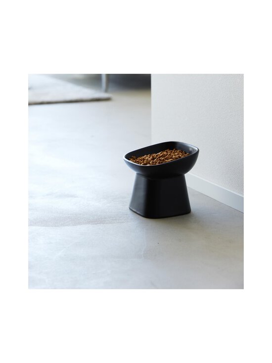Yamazaki - Yamazaki Tower slīpa barības bļoda mājdzīvniekiem - BLACK - photo 3 Yamazaki - Yamazaki Tower slīpa barības bļoda mājdzīvniekiem - BLACK | Stockmann - photo 3