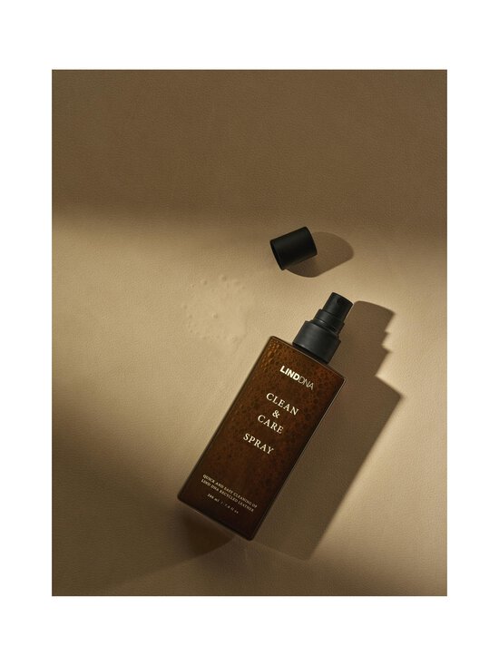 Lind DNA - Clean & Care Spray - puhdistus- ja hoitosuihke LindDNA-kierrätysnahkatuotteille 200 ml - BROWN | Stockmann - photo 3