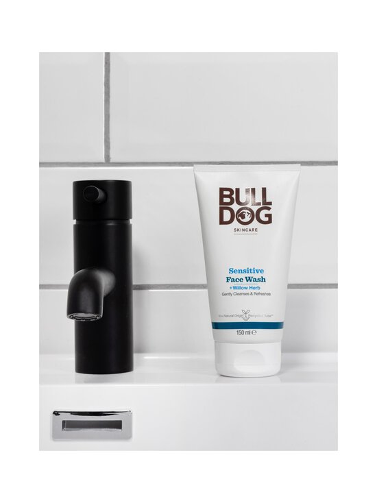 Bulldog Natural Skincare - Sensitive Face Wash -puhdistustuote 150 ml - 1 - photo 2 Bulldog Natural Skincare - Sensitive Face Wash -puhdistustuote 150 ml - 1 | Stockmann - photo 2