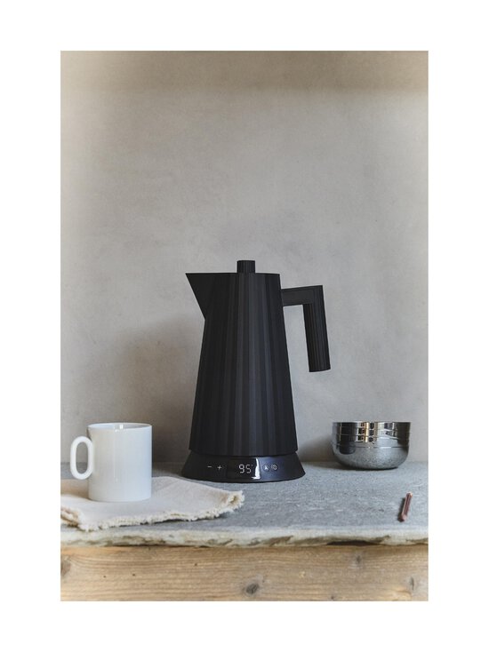 Alessi - Temperatuuri reguleerimisega veekeetja Plissé 1,7 l - B BLACK - photo 7 Alessi - Temperatuuri reguleerimisega veekeetja Plissé 1,7 l - B BLACK | Stockmann - photo 7
