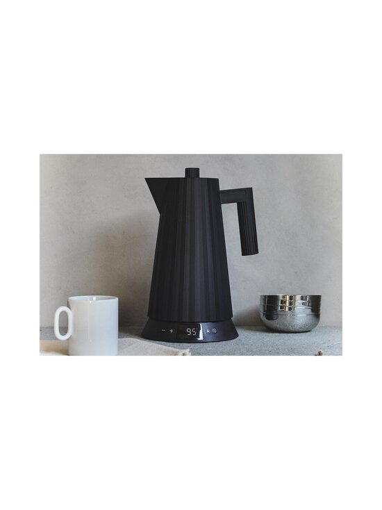 Alessi - Temperatuuri reguleerimisega veekeetja Plissé 1,7 l - B BLACK - photo 8 Alessi - Temperatuuri reguleerimisega veekeetja Plissé 1,7 l - B BLACK | Stockmann - photo 8