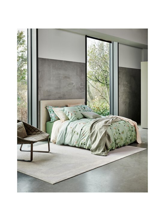 Vandyck - Puuvillasest satiinist voodipesu komplekt Gardenia - 814 SMOKE GREEN - photo 2 Vandyck - Puuvillasest satiinist voodipesu komplekt Gardenia - 814 SMOKE GREEN | Stockmann - photo 2