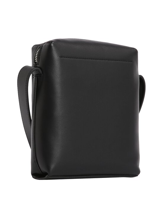 Calvin Klein Bags & Accessories - Nahkkott Reporter S - BEH CK BLACK - photo 2 Calvin Klein Bags & Accessories - Nahkkott Reporter S - BEH CK BLACK | Stockmann - photo 2