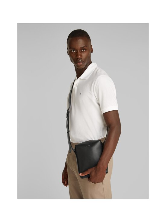 Calvin Klein Bags & Accessories - Nahkkott Reporter S - BEH CK BLACK - photo 5 Calvin Klein Bags & Accessories - Nahkkott Reporter S - BEH CK BLACK | Stockmann - photo 5