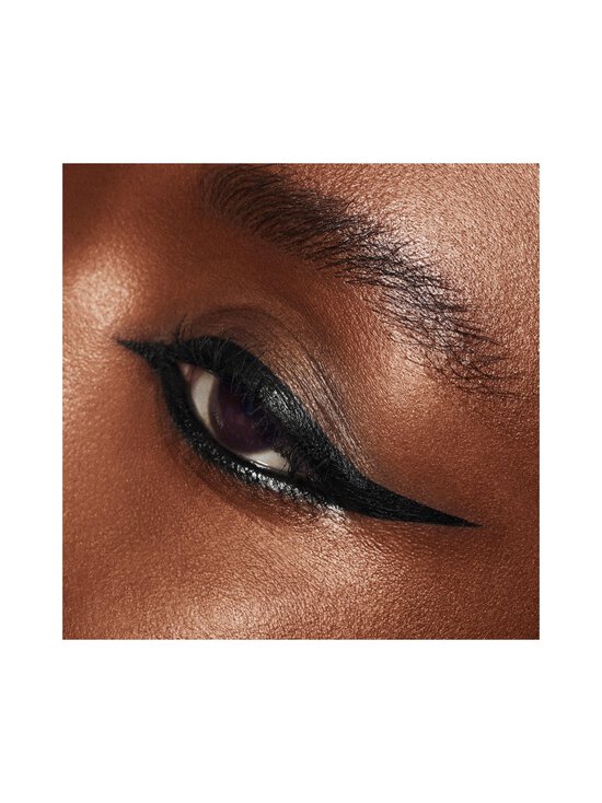 MAC - Brushstroke 24 -silmänrajauskynä - BRUSHBLACK - photo 3 MAC - Brushstroke 24 -silmänrajauskynä - BRUSHBLACK | Stockmann - photo 3