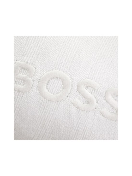 Hugo Boss - Lino Bold Logo -tyynynpäällinen 33 x 57 cm - MILK - photo 4 Hugo Boss - Lino Bold Logo -tyynynpäällinen 33 x 57 cm - MILK | Stockmann - photo 4