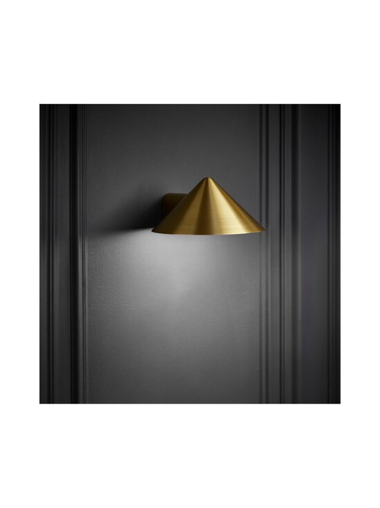Frandsen - Grasp-seinävalaisin - SOLID BRASS - photo 3 Frandsen - Grasp-seinävalaisin - SOLID BRASS | Stockmann - photo 3