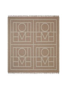 TOTEME - Monogram-villahuivi kashmirilla - TOBACCO MONOGRAM 895 TOTEME - Monogram-villahuivi kashmirilla - TOBACCO MONOGRAM 895 | Stockmann