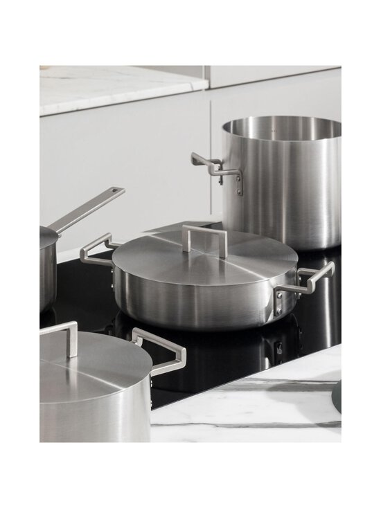 Alessi - Convivio Cookware Set katlu komplekts, 4 daļas - STEEL - photo 4 Alessi - Convivio Cookware Set katlu komplekts, 4 daļas - STEEL | Stockmann - photo 4