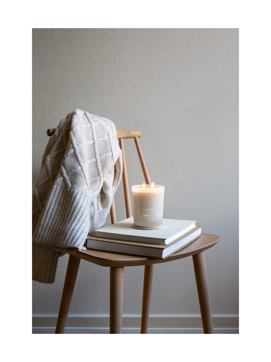 Skandinavisk - SNÖ Winter Light 50h aromātiskā svece, 350 g - WHITE | Stockmann - photo 4