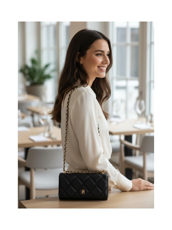 Tommy Hilfiger - Wallet On Chain rokassomiņa - BDS BLACK | Stockmann - photo 1