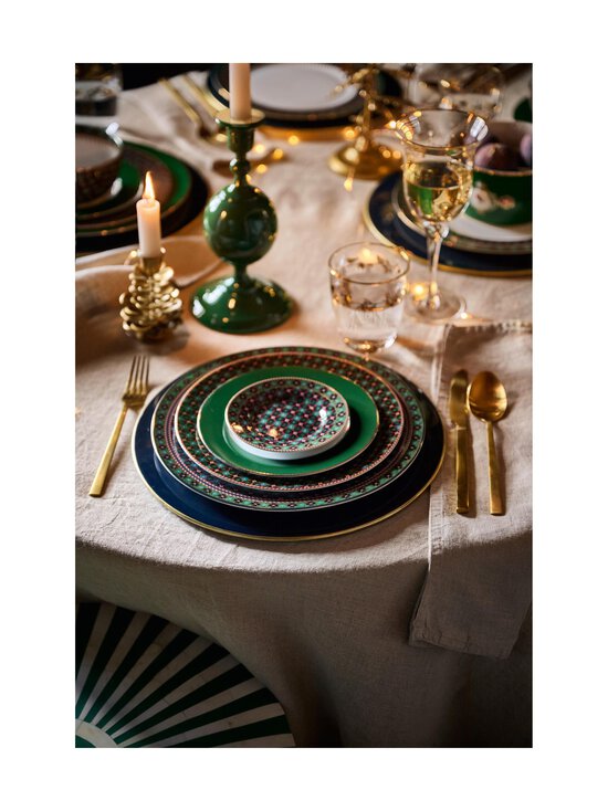 PIP Studio - Petit Four Clover -posliinilautanen 12 cm - GREEN - photo 4 PIP Studio - Petit Four Clover -posliinilautanen 12 cm - GREEN | Stockmann - photo 4