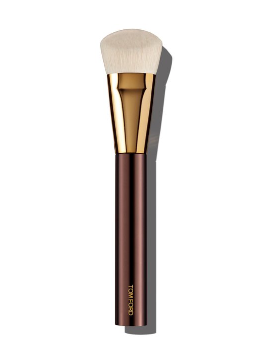 Shade And Illuminate Foundation Brush -meikkivoidesivellin