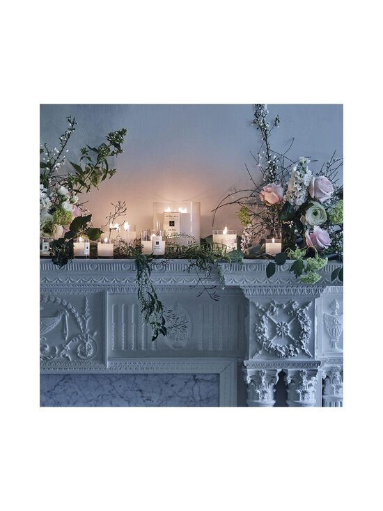 Jo Malone London - Peony & Blush Suede Travel Candle -tuoksukynttilä 60 g - NOCOL - photo 3 Jo Malone London - Peony & Blush Suede Travel Candle -tuoksukynttilä 60 g - NOCOL | Stockmann - photo 3