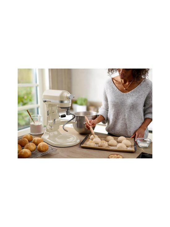 KitchenAid - Artisan- yleiskone nostettavalla kulholla 5,6 l - ALMOND CREAM - photo 8 KitchenAid - Artisan- yleiskone nostettavalla kulholla 5,6 l - ALMOND CREAM | Stockmann - photo 8