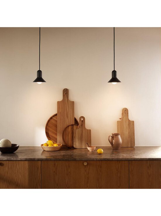 Carl Hansen&Son - BT1091 Confetti -riippuvalaisimet - MUSTA - photo 2 Carl Hansen&Son - BT1091 Confetti -riippuvalaisimet - MUSTA | Stockmann - photo 2