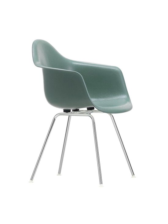 Eames DAX Fiberglass -tuoli käsinojilla