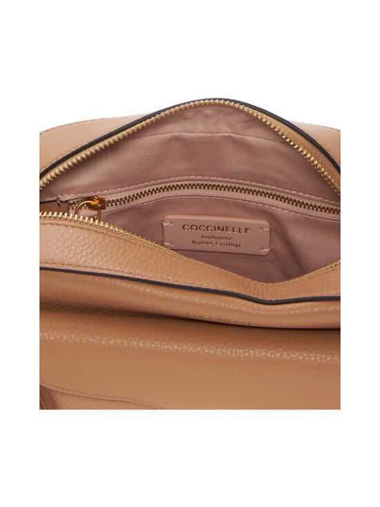 Coccinelle - Beat Soft Crossbody ādas soma - N71 SKIN - photo 3 Coccinelle - Beat Soft Crossbody ādas soma - N71 SKIN | Stockmann - photo 3