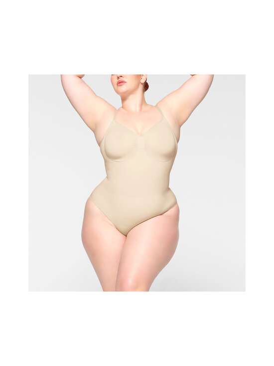 SKIMS - Seamless Sculpt Brief -body - SAND | Stockmann - photo 2
