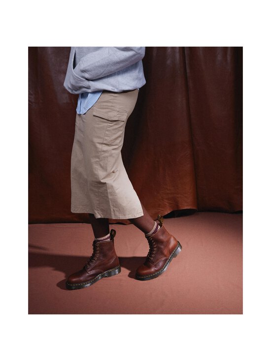Dr. Martens - nahast poolsaapad 1460 Pascal Ambassador Boots - CASHEW - photo 9 Dr. Martens - nahast poolsaapad 1460 Pascal Ambassador Boots - CASHEW | Stockmann - photo 9