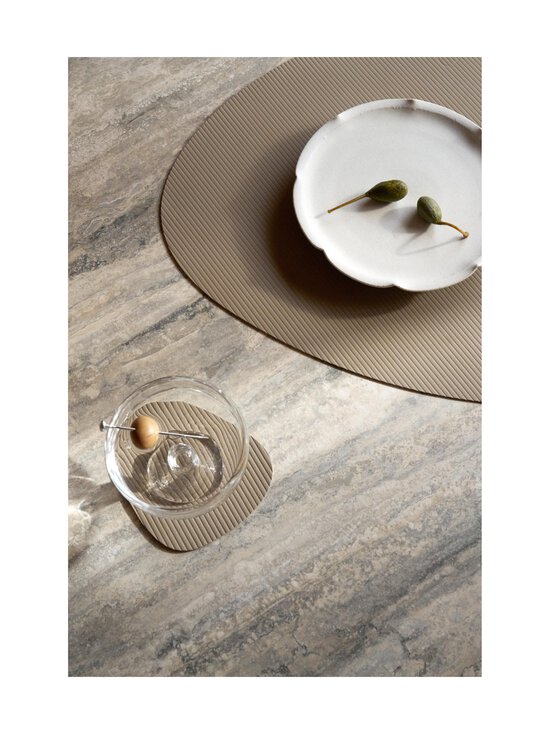 Lind DNA - Corduroy Curve -lasinalunen 11 x 13 cm - CLAY BROWN - photo 4 Lind DNA - Corduroy Curve -lasinalunen 11 x 13 cm - CLAY BROWN | Stockmann - photo 4