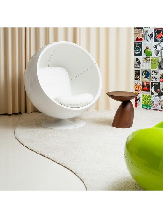 Eero Aarnio - Wooden Parabel -pöytä pähkinänruskea ⌀ 43 cm - BROWN | Stockmann - photo 4