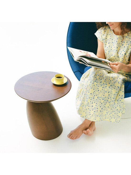 Eero Aarnio - Wooden Parabel -pöytä pähkinänruskea ⌀ 43 cm - BROWN | Stockmann - photo 5