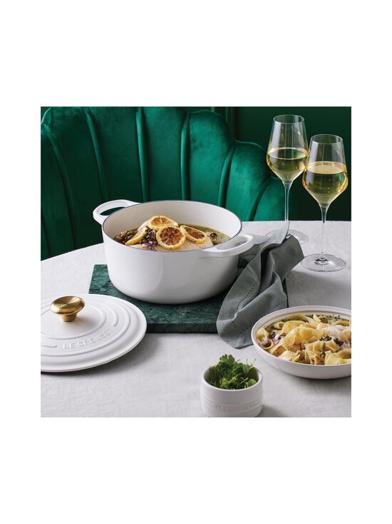 Le Creuset - Signature Round -valurautapata 24 cm - WHITE - photo 7 Le Creuset - Signature Round -valurautapata 24 cm - WHITE | Stockmann - photo 7