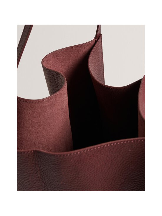 Ted Baker London - Tammila Soft Slouch Large Tote -nahkalaukku - OXBLOOD - photo 5 Ted Baker London - Tammila Soft Slouch Large Tote -nahkalaukku - OXBLOOD | Stockmann - photo 5