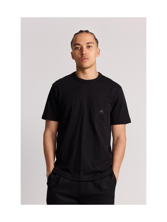 Makia - Square Pocket t-paita - 999 BLACK - photo 2 Makia - Square Pocket t-paita - 999 BLACK | Stockmann - photo 2