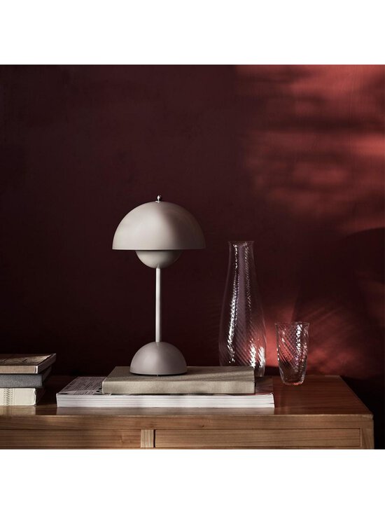 &Tradition - Flowerpot VP9 -pöytävalaisin - HARMAA | Stockmann - photo 3