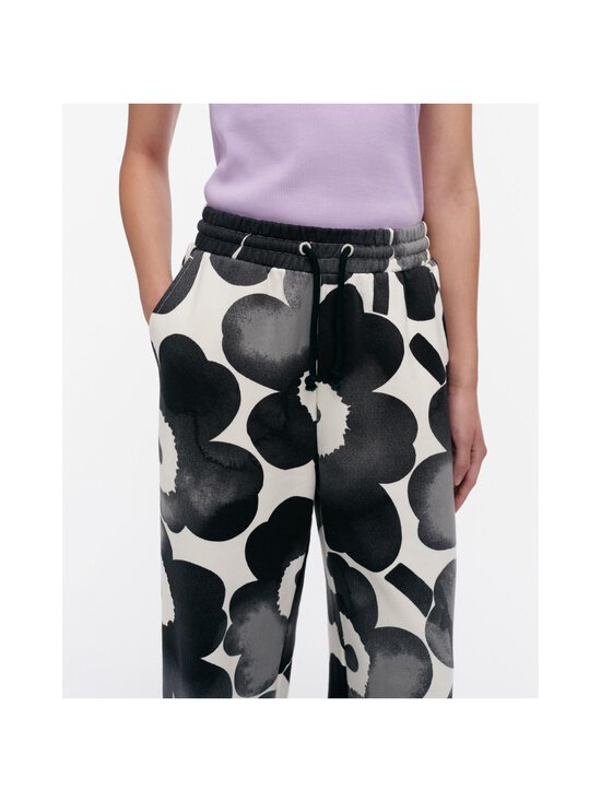 Marimekko - Varret Akvarelli Unikko Kioski -collegehousut - 199 OFF WHITE, GREY, BLACK - photo 4 Marimekko - Varret Akvarelli Unikko Kioski -collegehousut - 199 OFF WHITE, GREY, BLACK | Stockmann - photo 4