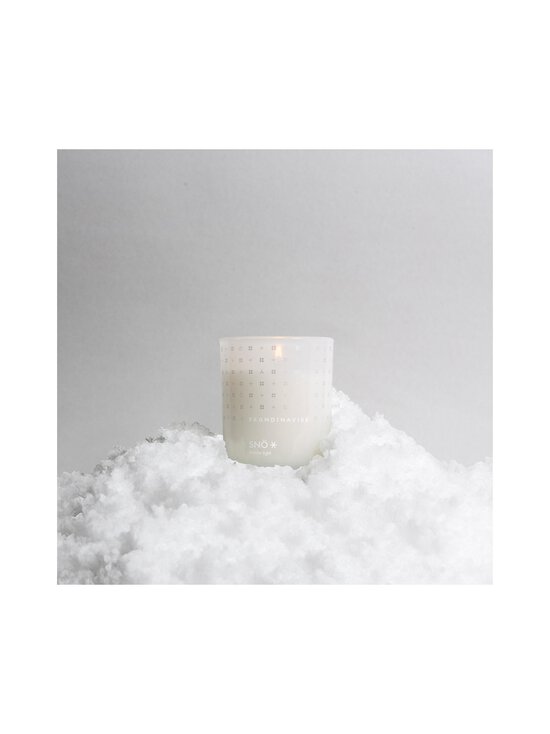 Skandinavisk - SNÖ Winter Light Scented Candle -tuoksukynttilä 65 g - WHITE - photo 4 Skandinavisk - SNÖ Winter Light Scented Candle -tuoksukynttilä 65 g - WHITE | Stockmann - photo 4