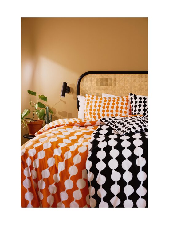 Finlayson - Voodipesukomplekt Pampula 150 x 210 + 50 x 60 cm - ORANGE/WHITE - photo 2 Finlayson - Voodipesukomplekt Pampula 150 x 210 + 50 x 60 cm - ORANGE/WHITE | Stockmann - photo 2