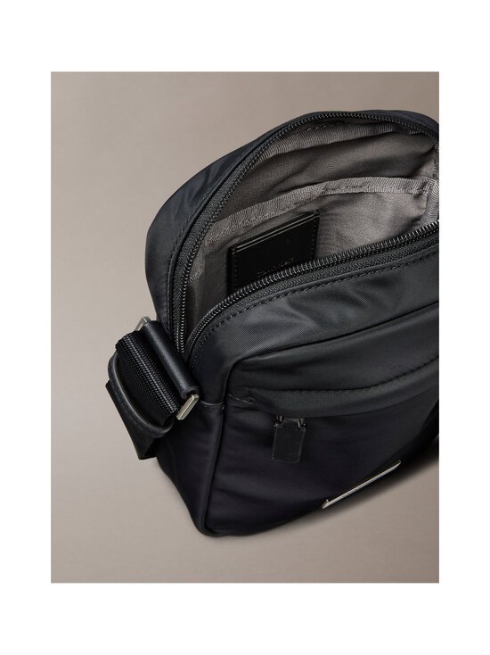 Calvin Klein Bags & Accessories - Sleek Reporter -laukku - UB1 BLACK | Stockmann - photo 3
