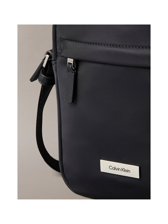 Calvin Klein Bags & Accessories - Sleek Reporter -laukku - UB1 BLACK | Stockmann - photo 4