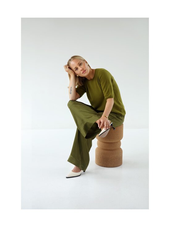 Design by Stockmann - Gelato-kashmirneulepusero - OLIVE - PICKLE PU25034 - photo 3 Design by Stockmann - Gelato-kashmirneulepusero - OLIVE - PICKLE PU25034 | Stockmann - photo 3