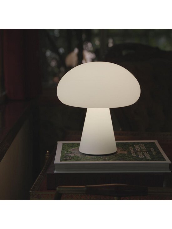 Gubi - Obello-pöytävalaisin - VALKOINEN | Stockmann - photo 7