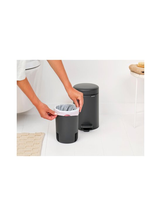 Brabantia - NewIcon atkritumu tvertne ar pedāli 3 l - MINERAL INFINITE GREY - photo 8 Brabantia - NewIcon atkritumu tvertne ar pedāli 3 l - MINERAL INFINITE GREY | Stockmann - photo 8