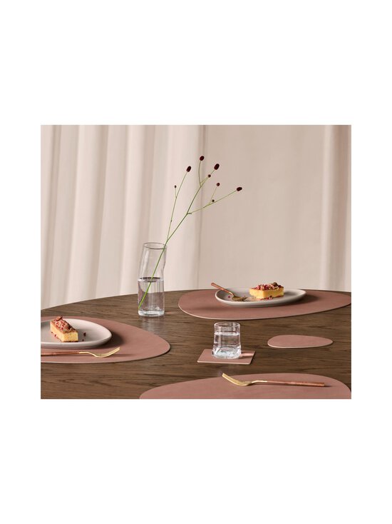 Lind DNA - Nupo Curve glāzes paliktnis - OLD ROSE - photo 4 Lind DNA - Nupo Curve glāzes paliktnis - OLD ROSE | Stockmann - photo 4
