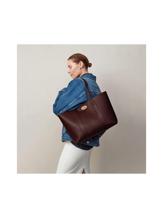 Mulberry - Bayswater Small Classic Grain Tote soma - K536 BURGUNDY-OXFBLUE - photo 6 Mulberry - Bayswater Small Classic Grain Tote soma - K536 BURGUNDY-OXFBLUE | Stockmann - photo 6