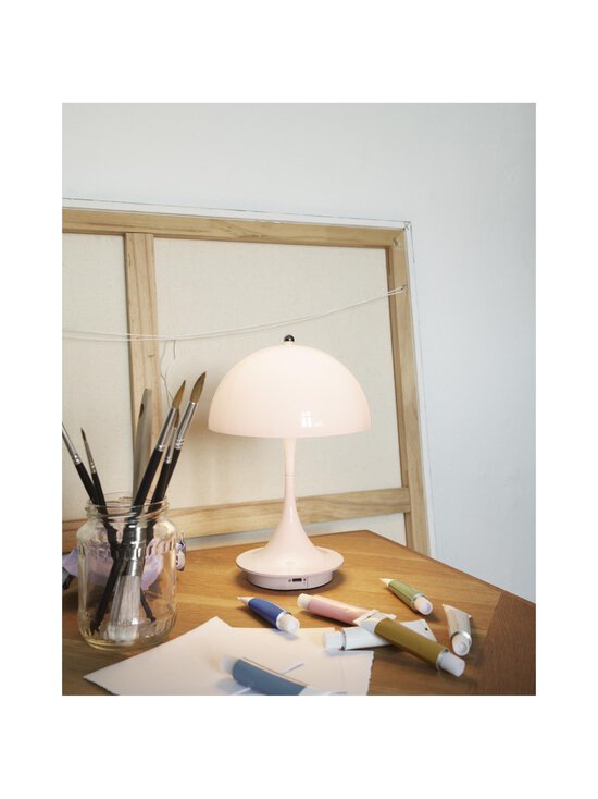 Louis Poulsen - Panthella 250 Portable -pöytävalaisin 250 x 335 mm - OPAL PALE ROSE | Stockmann - photo 4