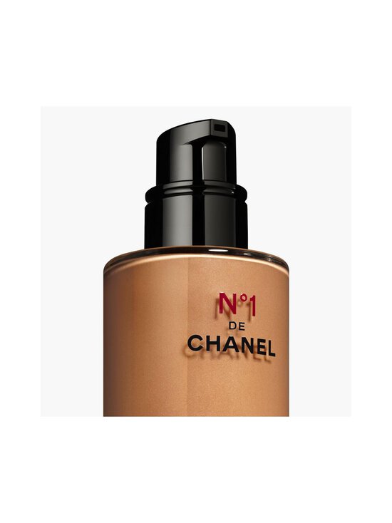 CHANEL - N°1 DE CHANEL SKIN ENHANCER Boosts Skin’S Radiance Evens Perfects - MEDIUM CORAL | Stockmann - photo 2