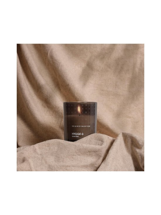 Skandinavisk - HYGGE aromātiskā svece, 65 g - CAMEL BROWN | Stockmann - photo 3