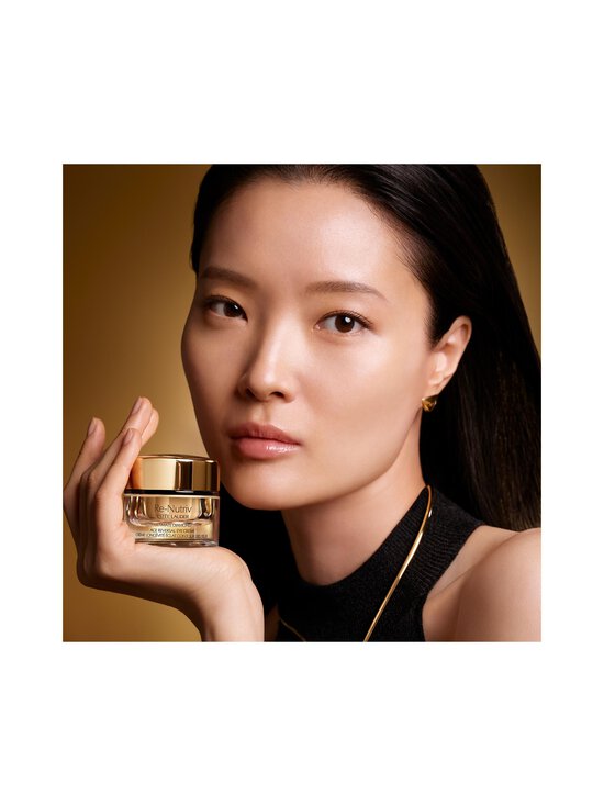 Estée Lauder - Re-Nutriv Ultimate Diamond Age Reversal Eye Cream -silmänympärysvoide - NOCOL - photo 5 Estée Lauder - Re-Nutriv Ultimate Diamond Age Reversal Eye Cream -silmänympärysvoide - NOCOL | Stockmann - photo 5